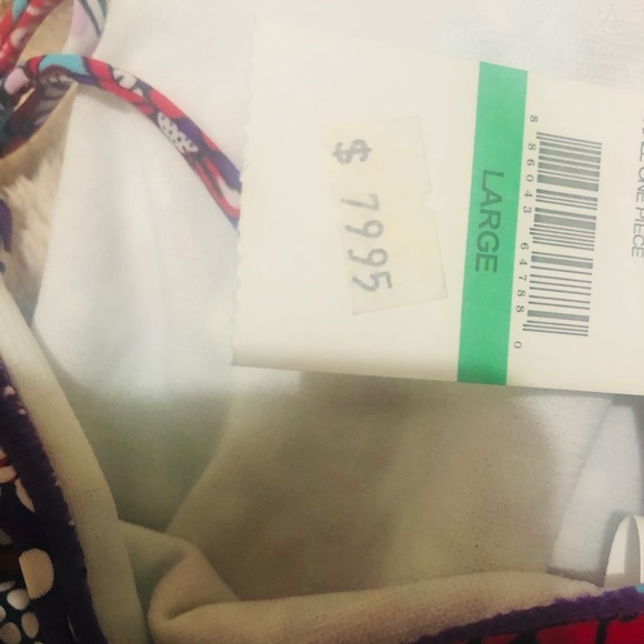 Beautiful One Piece swim suit - NEW | Size : L - Picture 3 of 5